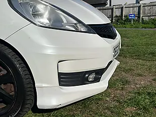 Used 2014 Honda Jazz Si White - Interior and Exterior details 9