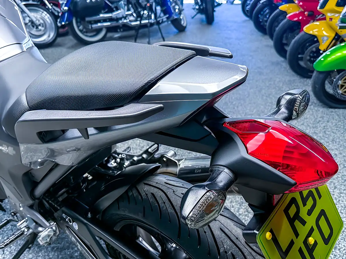 Used 2014 Honda NC750X Adventure Silver - Interior and Exterior details 16