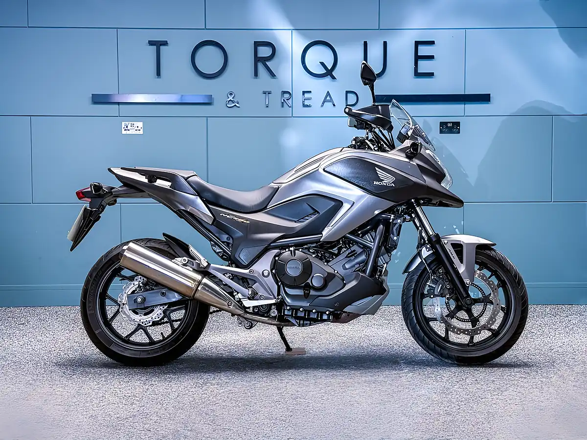 Used 2014 Honda NC750X Adventure Silver - Interior and Exterior details 2