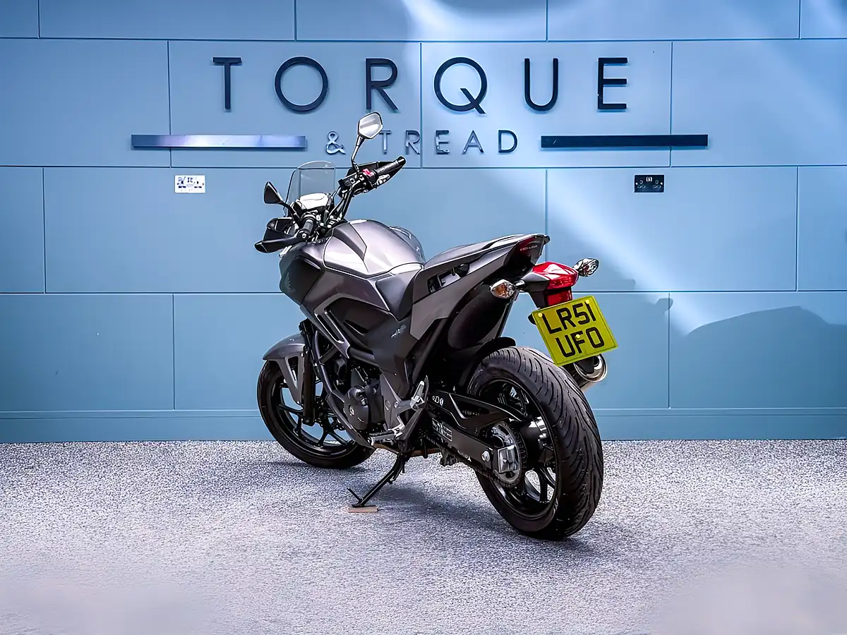 Used 2014 Honda NC750X Adventure Silver - Interior and Exterior details 6