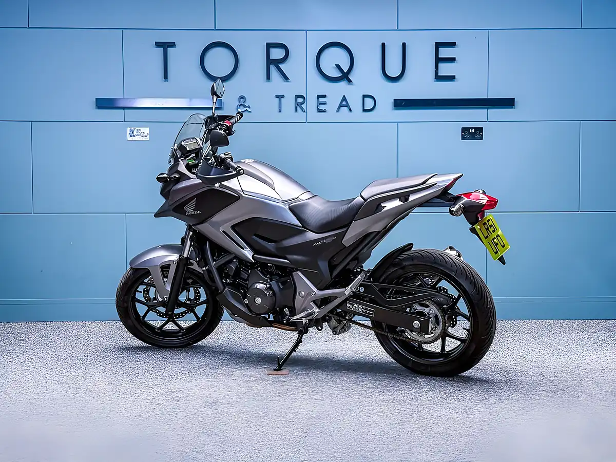 Used 2014 Honda NC750X Adventure Silver - Interior and Exterior details 7