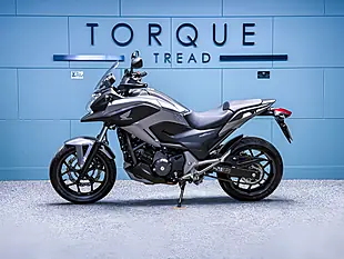 Used 2014 Honda NC750X Adventure Silver - Interior and Exterior details 8