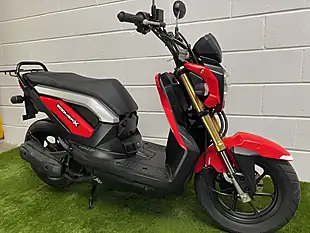 Used 2014 Honda Zoomer X Black Red - Interior and Exterior details 3