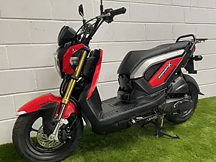 Used 2014 Honda Zoomer X Black Red - Interior and Exterior details 5