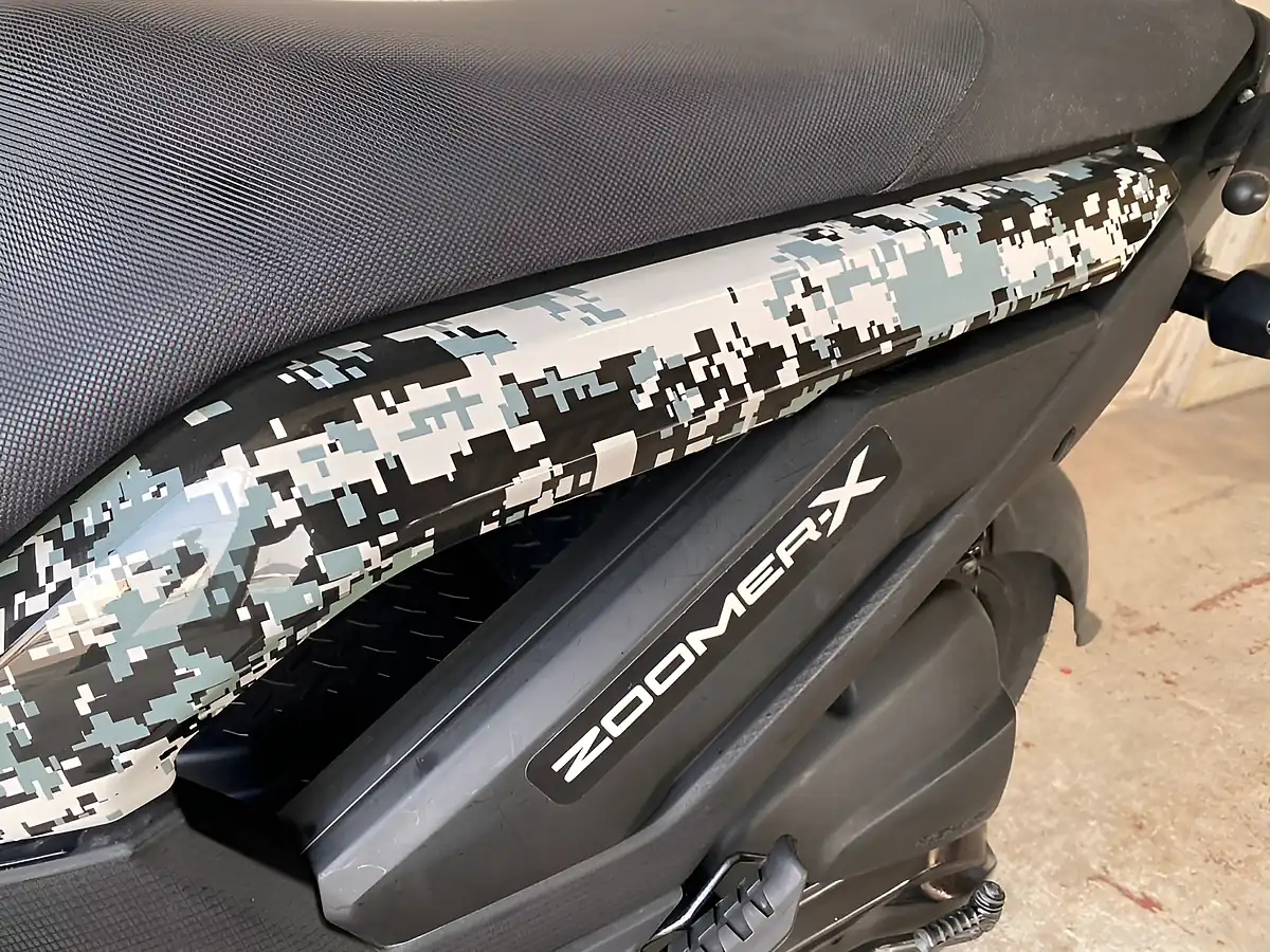 Used 2014 Honda Zoomer X Camo - Interior and Exterior details 17