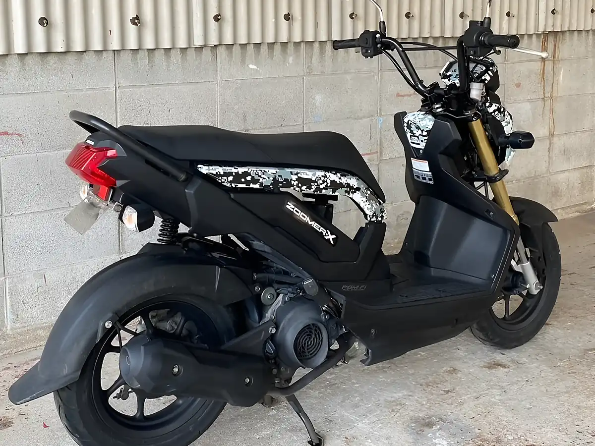 Used 2014 Honda Zoomer X Camo - Interior and Exterior details 5