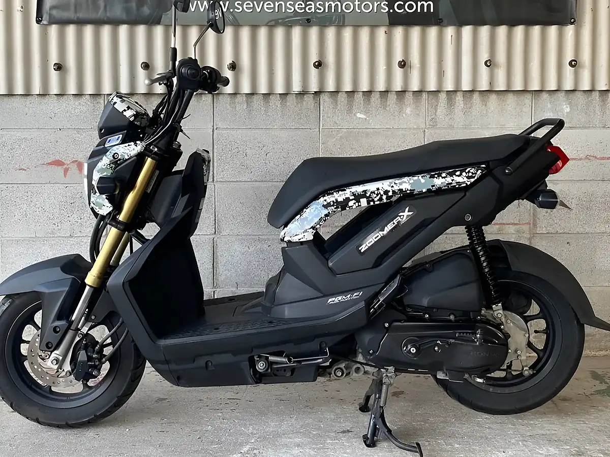 Used 2014 Honda Zoomer X Camo - Interior and Exterior details 7