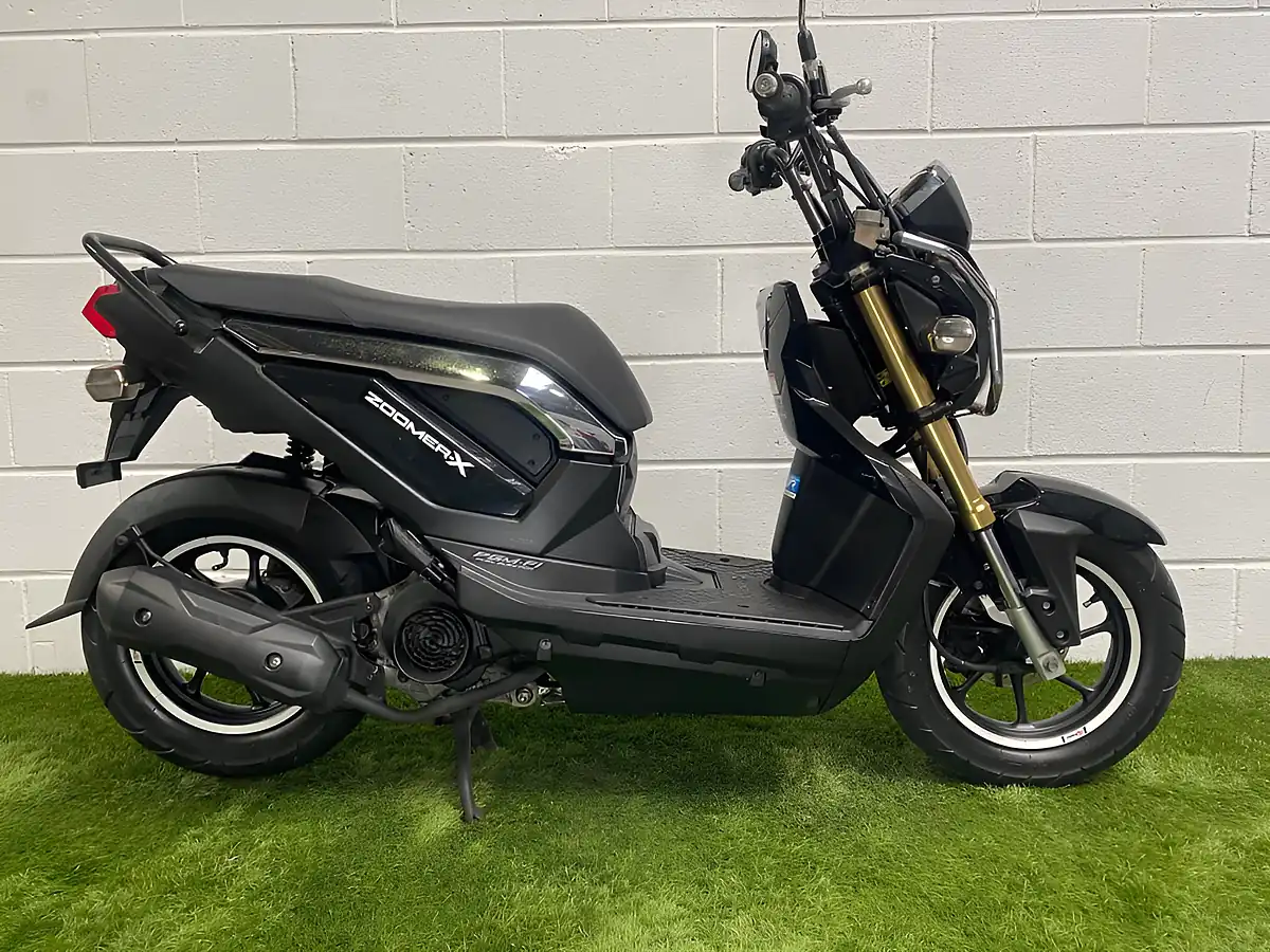 Used 2014 Honda Zoomer X X-1 Black - Front View