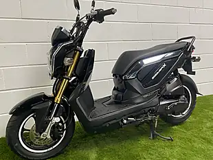 Used 2014 Honda Zoomer X X-1 Black - Interior and Exterior details 5