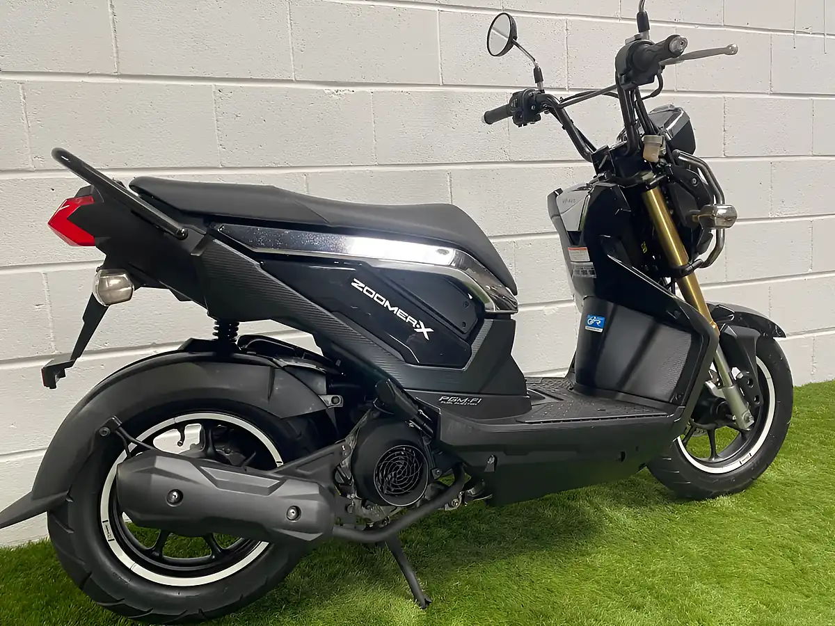 Used 2014 Honda Zoomer X X-1 Black - Interior and Exterior details 7