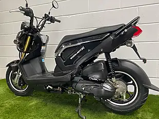 Used 2014 Honda Zoomer X X-1 Black - Interior and Exterior details 9