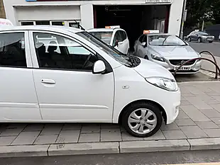 Used 2014 Hyundai I10 Active White - Interior and Exterior details 11