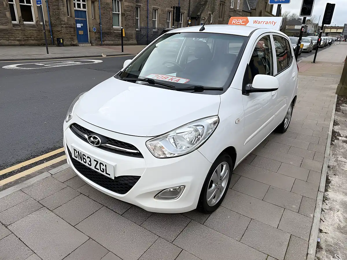 Used 2014 Hyundai I10 Active White - Interior and Exterior details 5