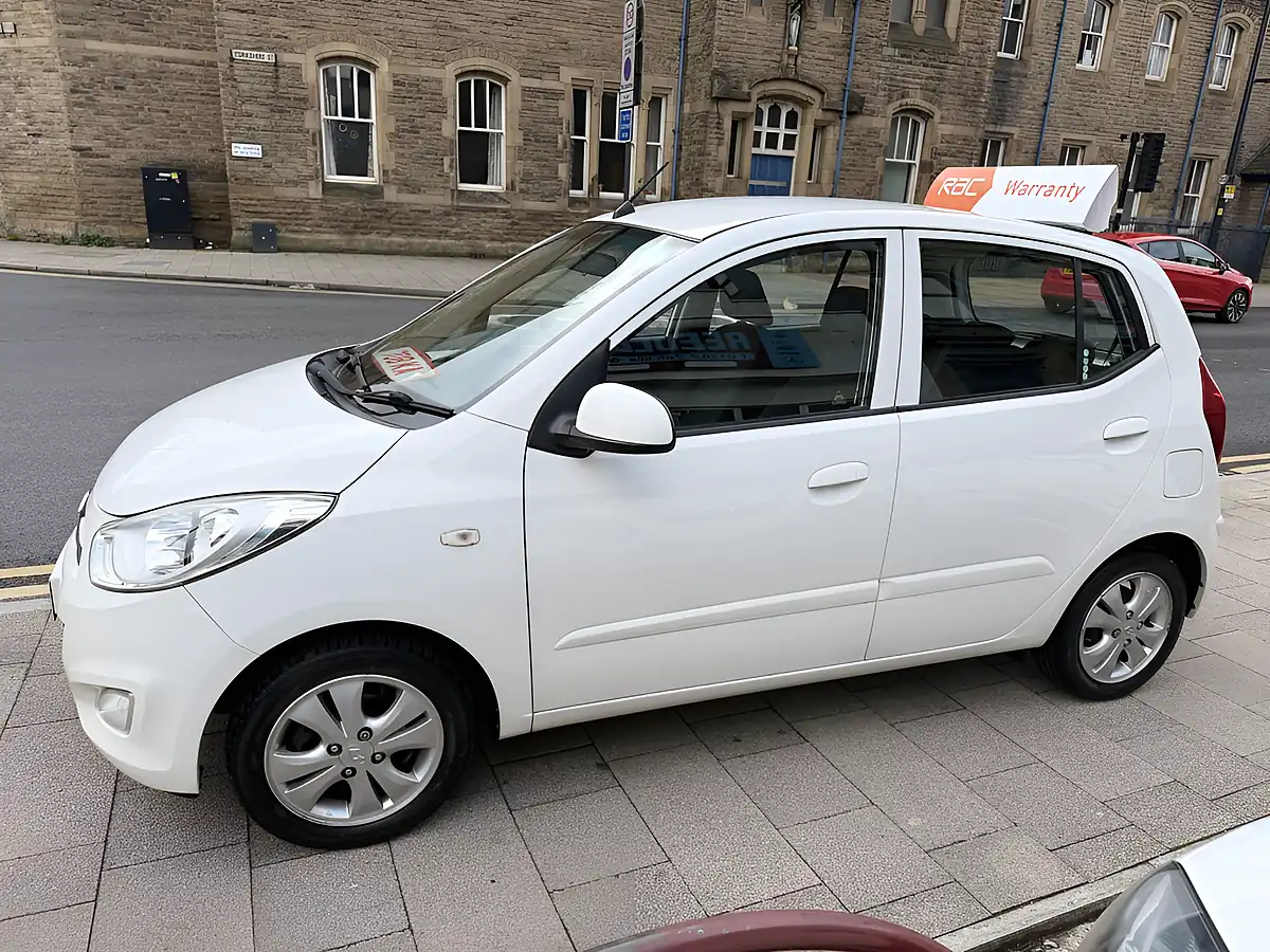 Used 2014 Hyundai I10 Active White - Interior and Exterior details 8