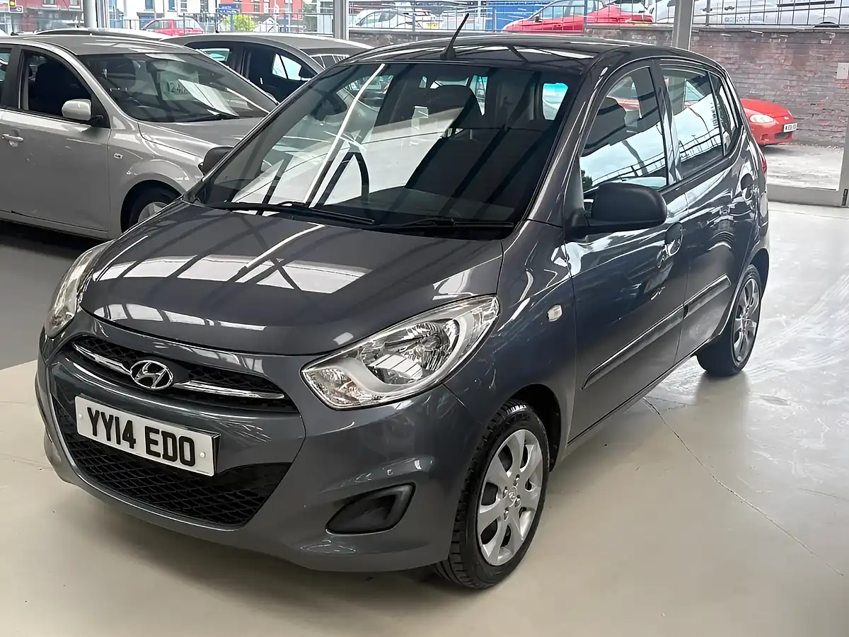 Used 2014 Hyundai i10 Classic Grey - Interior and Exterior details 10