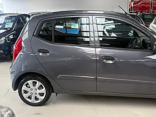 Used 2014 Hyundai i10 Classic Grey - Interior and Exterior details 11