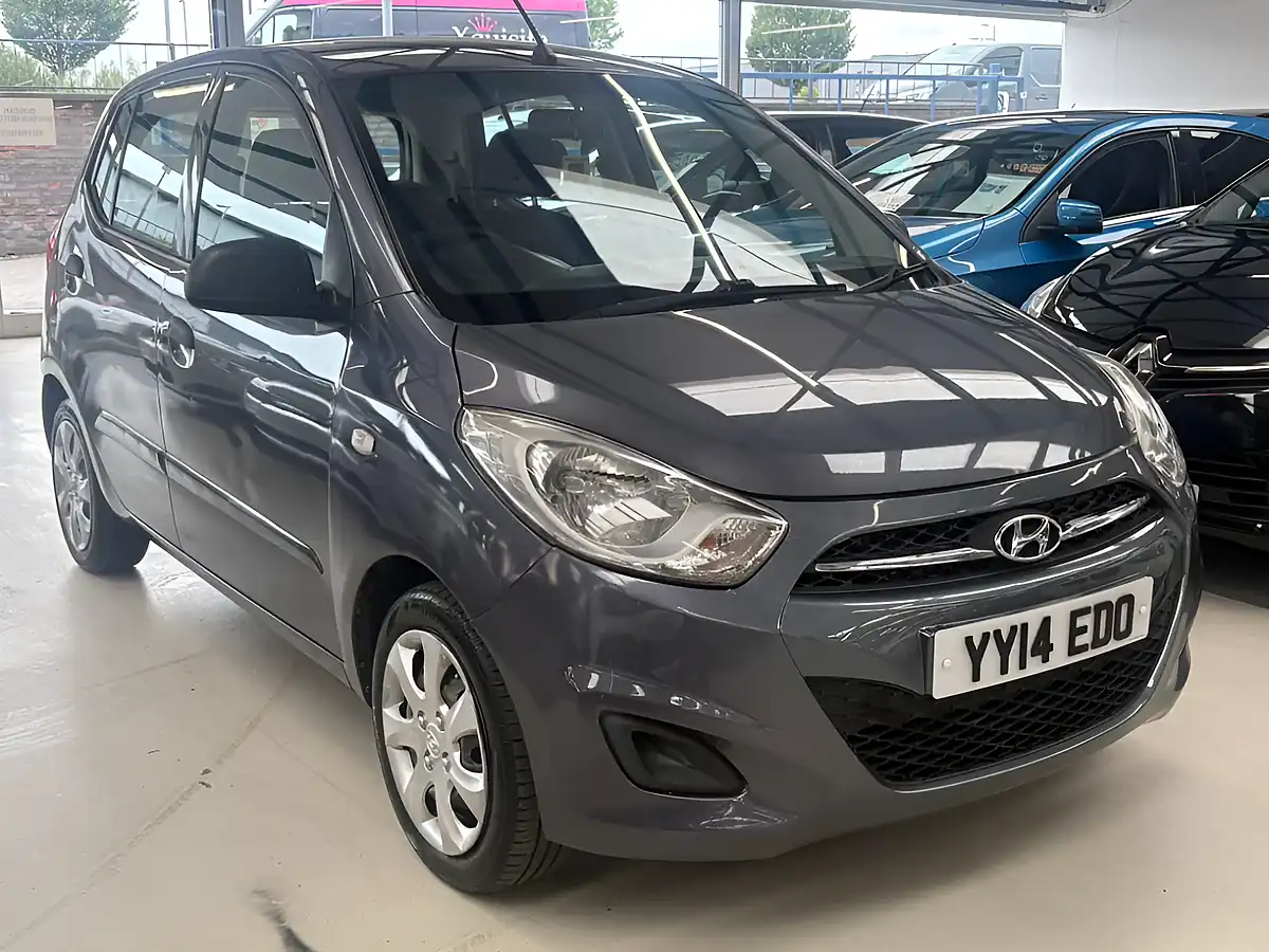 Used 2014 Hyundai i10 Classic Grey - Interior and Exterior details 4