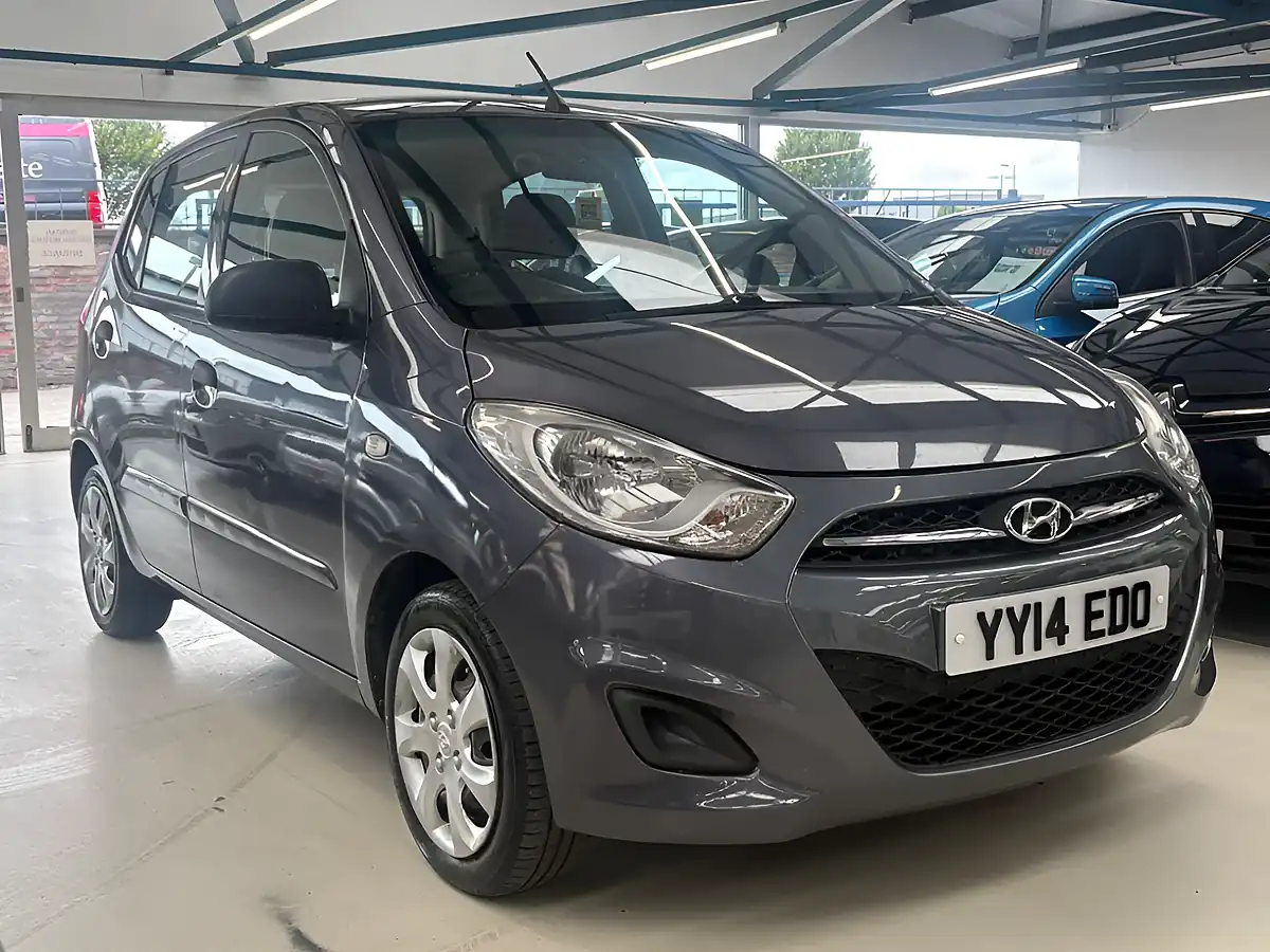 Used 2014 Hyundai i10 Classic Grey - Interior and Exterior details 5