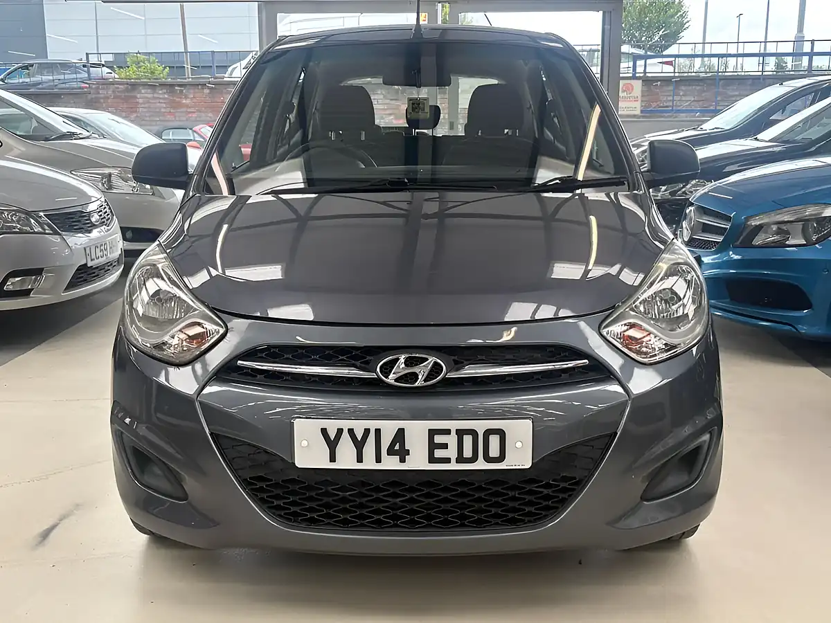 Used 2014 Hyundai i10 Classic Grey - Interior and Exterior details 6
