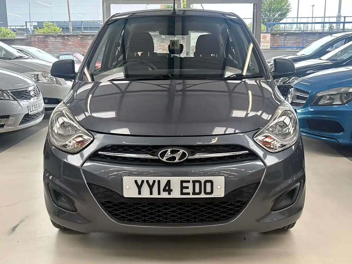 Used 2014 Hyundai i10 Classic Grey - Interior and Exterior details 8