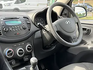 Used 2014 Hyundai I10 Classic White - Interior and Exterior details 15