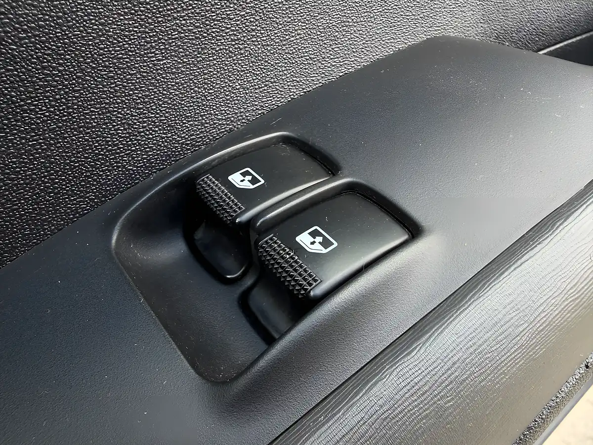 Used 2014 Hyundai I10 Classic White - Interior and Exterior details 19