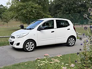 Used 2014 Hyundai I10 Classic White - Interior and Exterior details 5