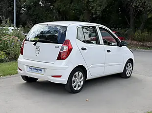 Used 2014 Hyundai I10 Classic White - Interior and Exterior details 7