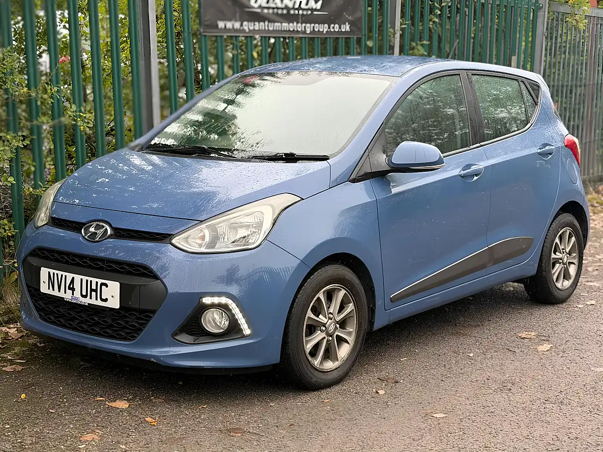 Used 2014 Hyundai I10 Premium Blue - Interior and Exterior details 10