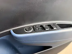 Used 2014 Hyundai I10 Premium Blue - Interior and Exterior details 17
