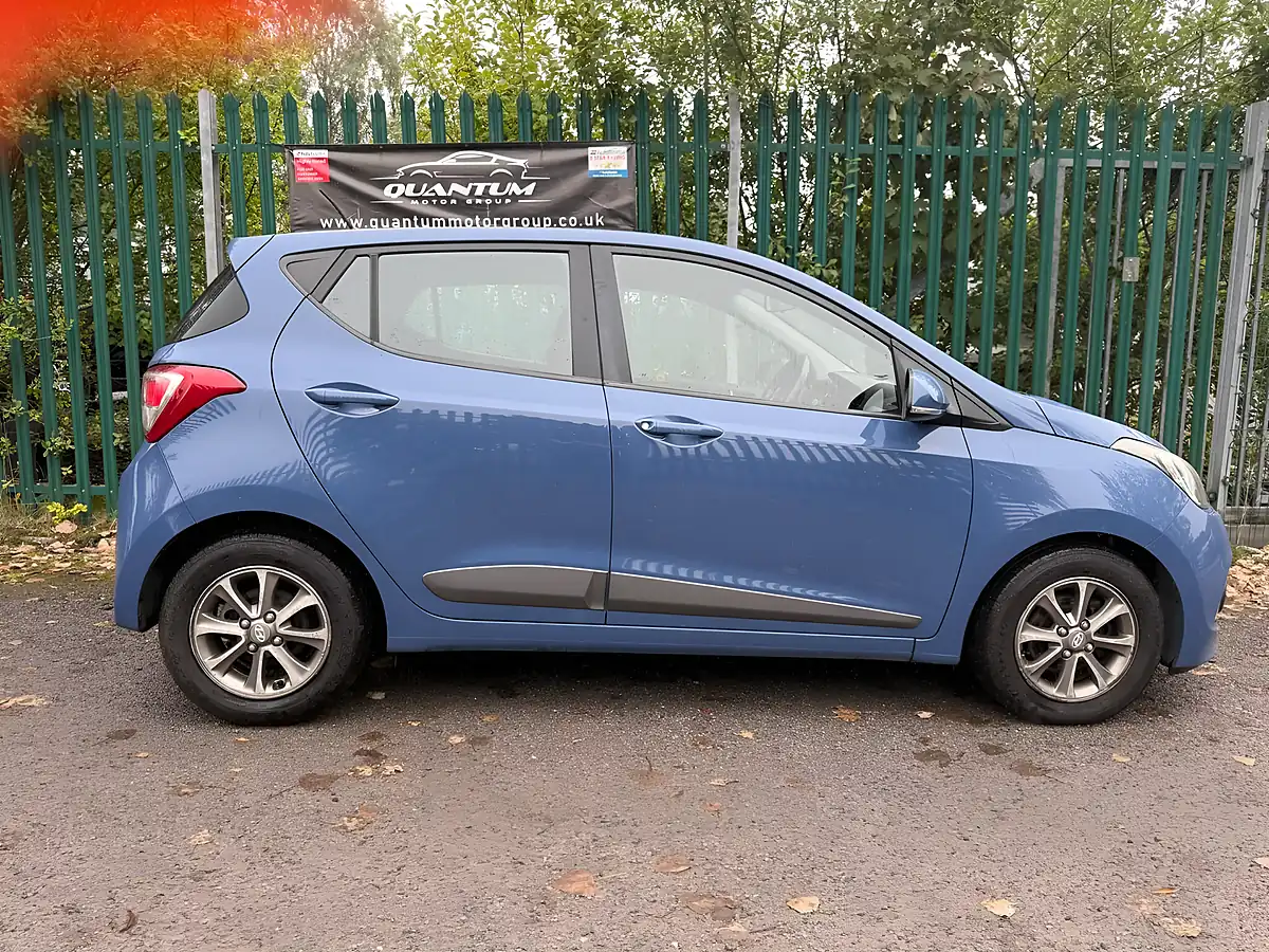 Used 2014 Hyundai I10 Premium Blue - Interior and Exterior details 5