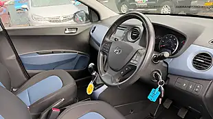 Used 2014 Hyundai i10 Premium Grey - Interior and Exterior details 13