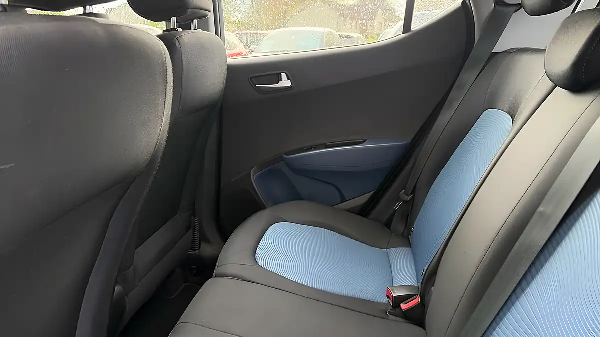 Used 2014 Hyundai i10 Premium Grey - Interior and Exterior details 14