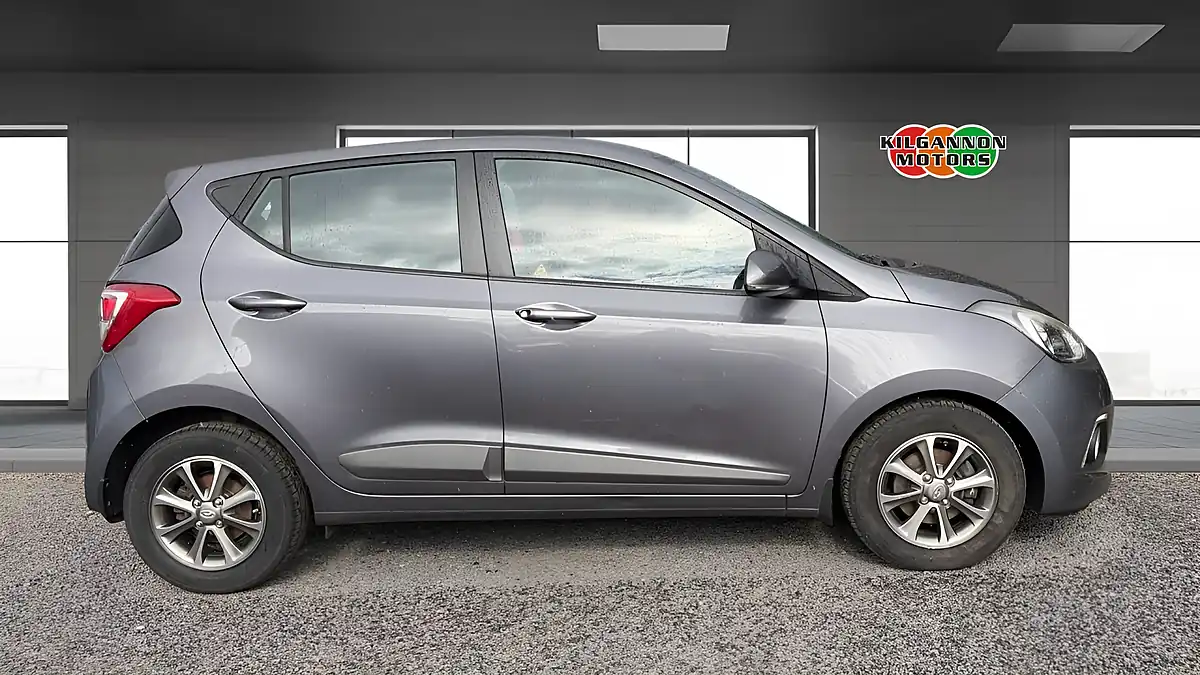 Used 2014 Hyundai i10 Premium Grey - Interior and Exterior details 16