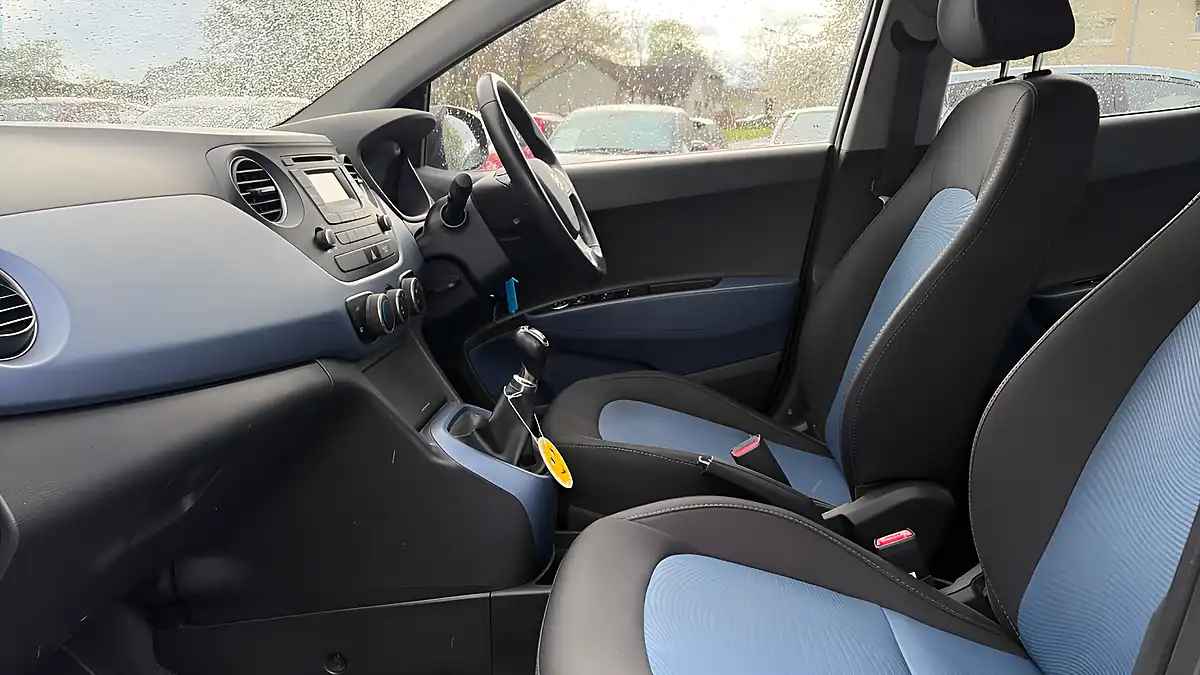 Used 2014 Hyundai i10 Premium Grey - Interior and Exterior details 6
