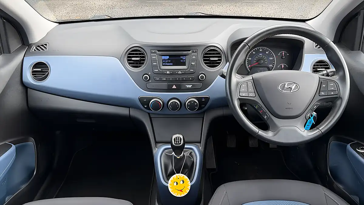 Used 2014 Hyundai i10 Premium Grey - Interior and Exterior details 7