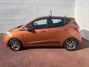 Used 2014 Hyundai i10 Premium Orange - Interior and Exterior details 7