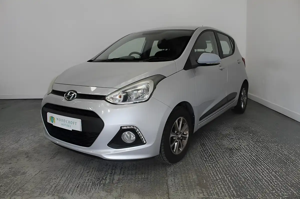Used 2014 Hyundai I10 Premium Silver - Interior and Exterior details 2
