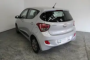 Used 2014 Hyundai I10 Premium Silver - Interior and Exterior details 5