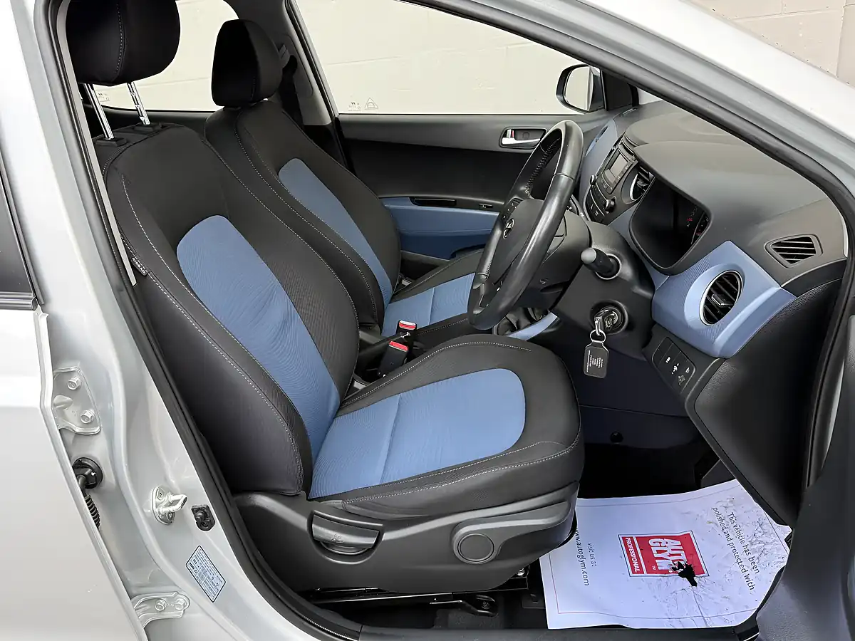 Used 2014 Hyundai I10 Premium Silver - Interior and Exterior details 11