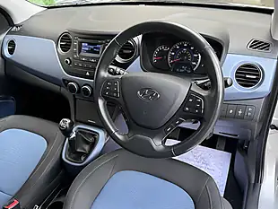 Used 2014 Hyundai I10 Premium Silver - Interior and Exterior details 16