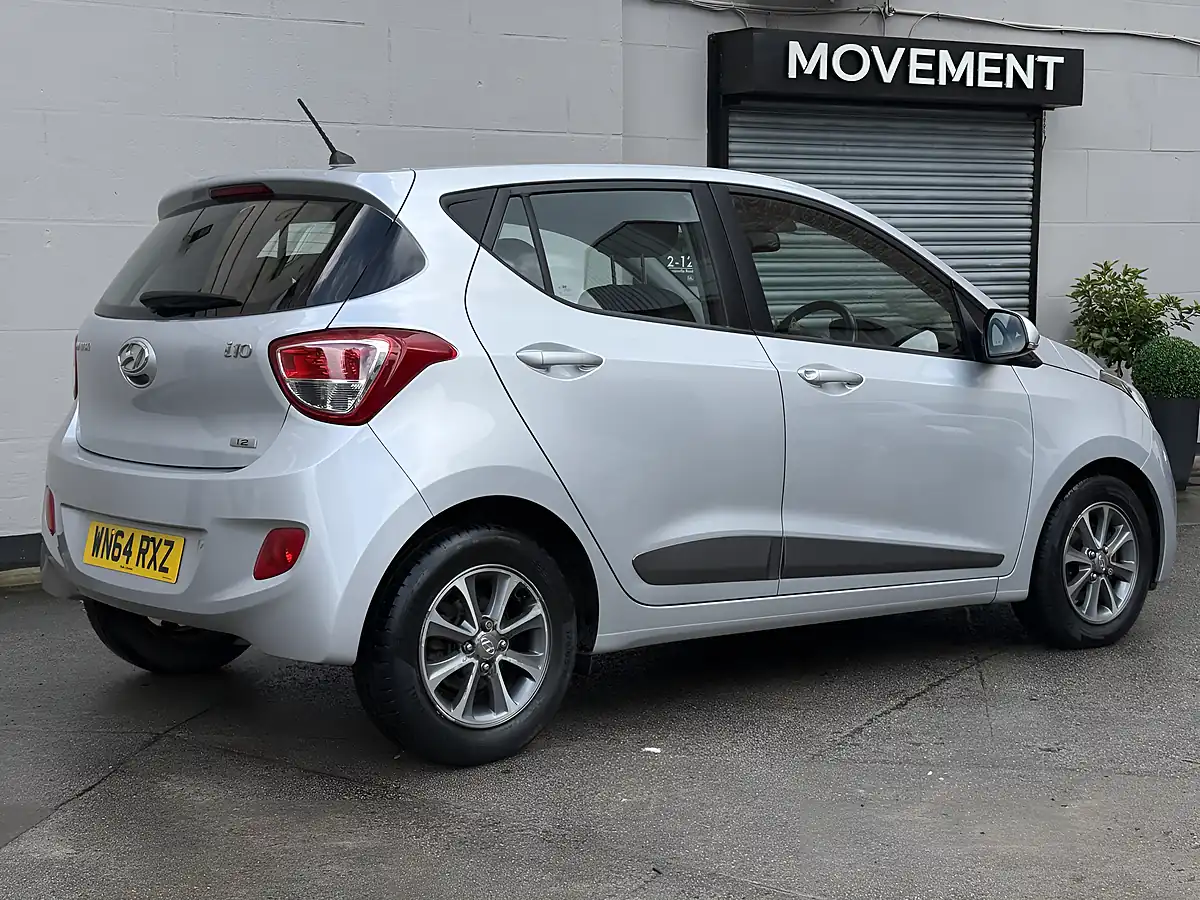 Used 2014 Hyundai I10 Premium Silver - Interior and Exterior details 4