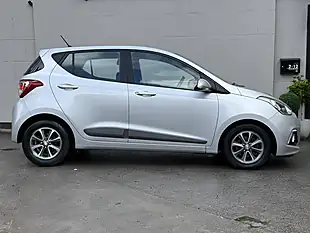 Used 2014 Hyundai I10 Premium Silver - Interior and Exterior details 5