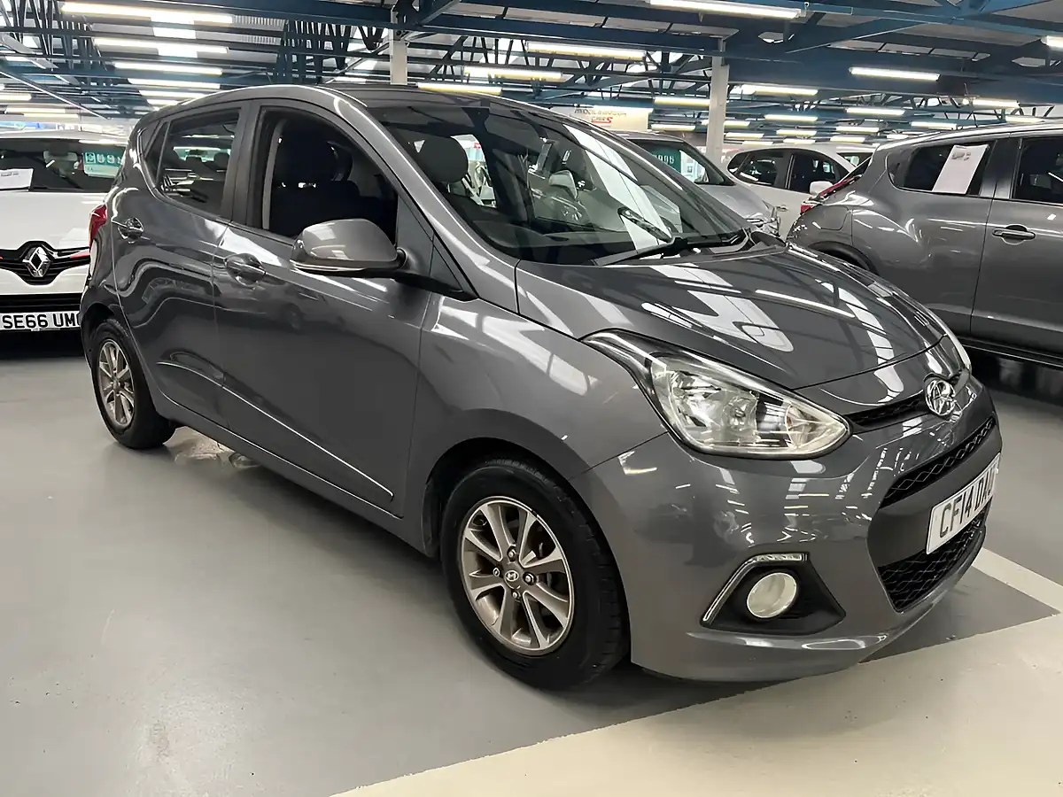 Used 2014 Hyundai i10 Premium Stardust Grey - Front View