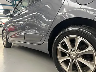 Used 2014 Hyundai i10 Premium Stardust Grey - Interior and Exterior details 12
