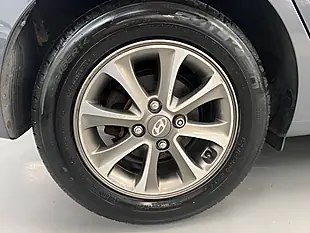 Used 2014 Hyundai i10 Premium Stardust Grey - Interior and Exterior details 13