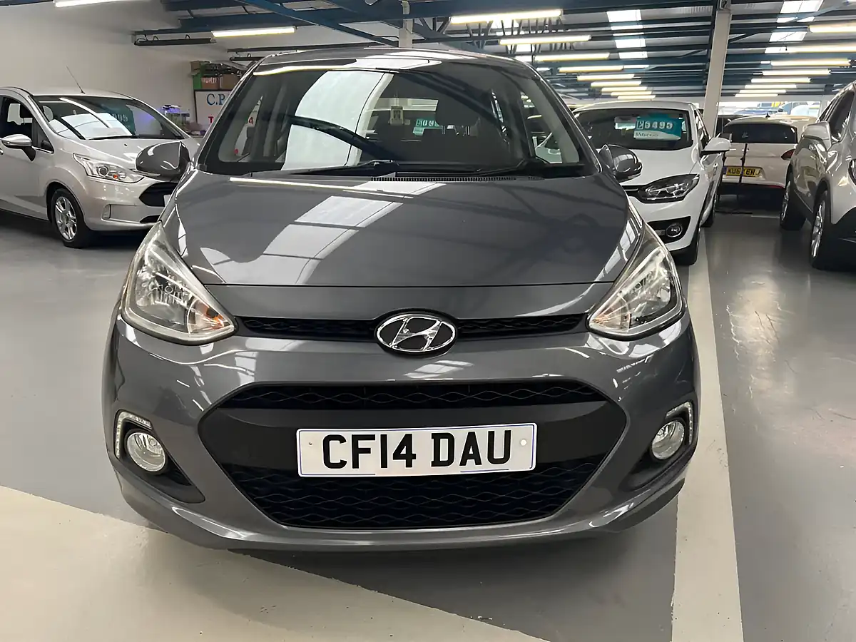 Used 2014 Hyundai i10 Premium Stardust Grey - Interior and Exterior details 2