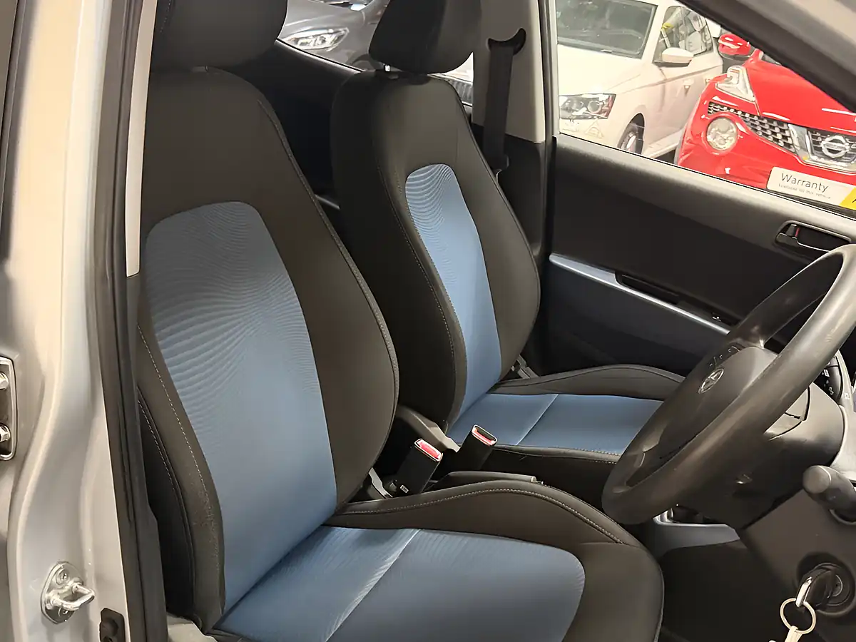 Used 2014 Hyundai I10 Se 5DR Metallic Silver - Interior and Exterior details 18
