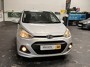 Used 2014 Hyundai I10 Se 5DR Metallic Silver - Interior and Exterior details 4