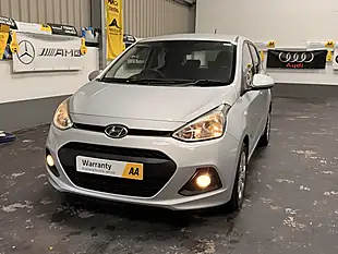 Used 2014 Hyundai I10 Se 5DR Metallic Silver - Interior and Exterior details 6